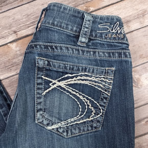 Silver Jeans Suki Boot Cut 30 Lightly Distressed - Picture 2 of 9